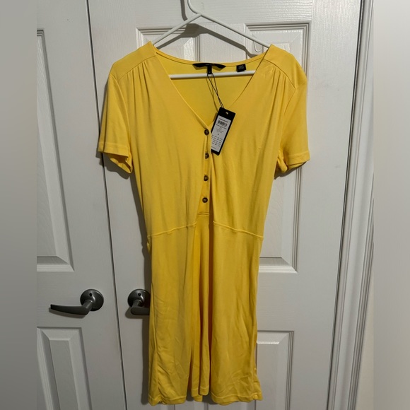 New with tags, never worn - Picture 2 of 4